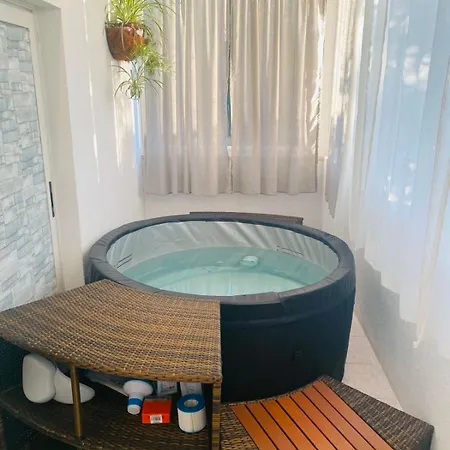 Jacuzzi *